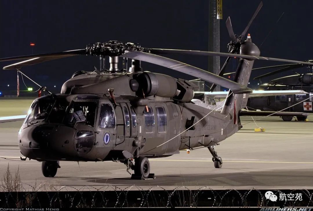 美国陆军：一名军官自杀时曾蓄意撞毁2架“黑鹰”直升机