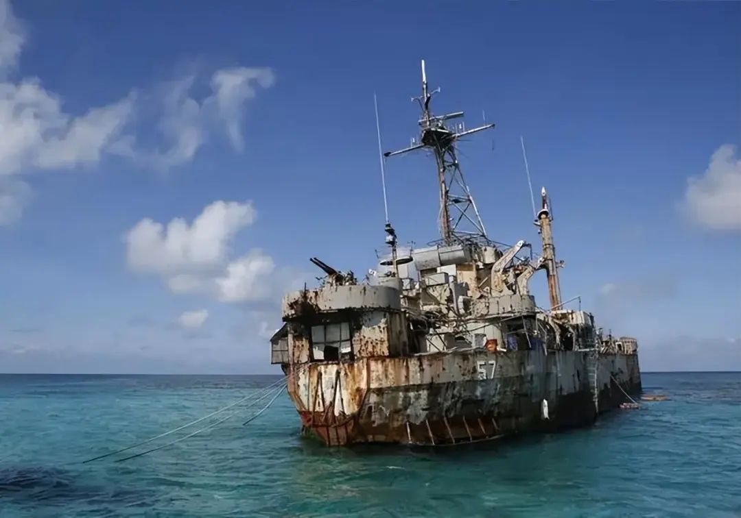菲律宾军舰擅闯仁爱礁，中菲爆发冲突，解放军能否出手？