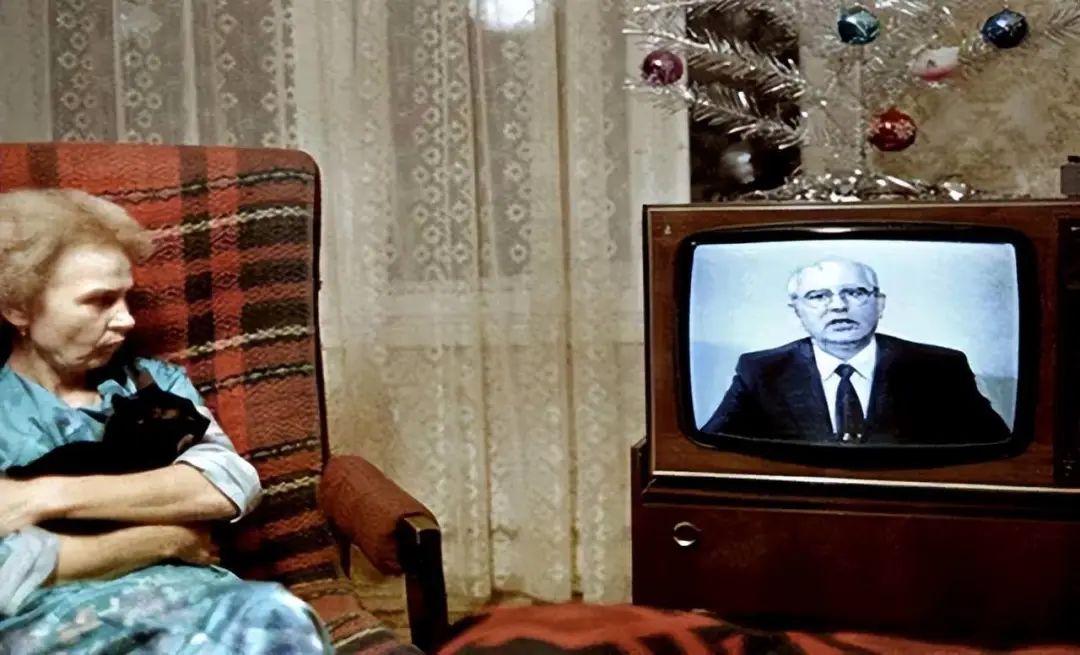 80年代苏联诡异的接班,不得不佩服美国渗透力,中国要警惕防范