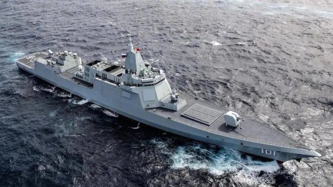 俄海军司令首登055!俄专家认为这战舰太好了,有必要采购一批