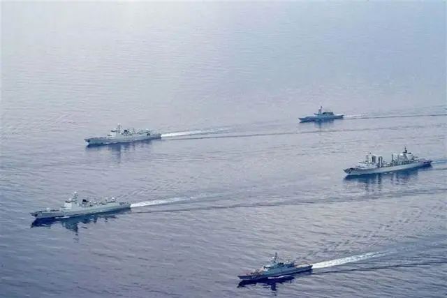 侦察卫星过顶海参崴，中国空军大机群，停满俄方跑道......