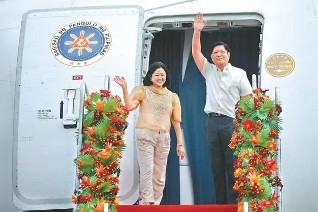 中国海警狠狠教训菲律宾!马科斯刚访华示好转脸就“背后捅刀”,究竟是谁在撑腰?