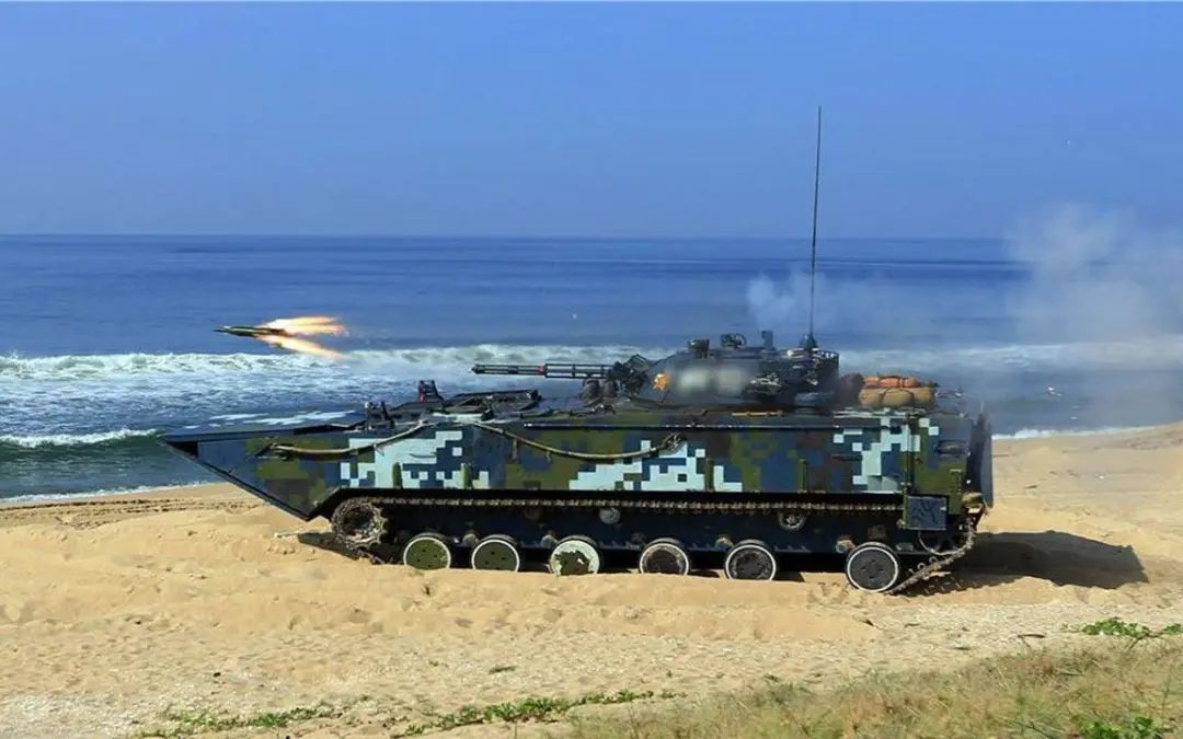 中国武器大部分性能超美国!俄专家称只有一个缺点,暂时无法解决