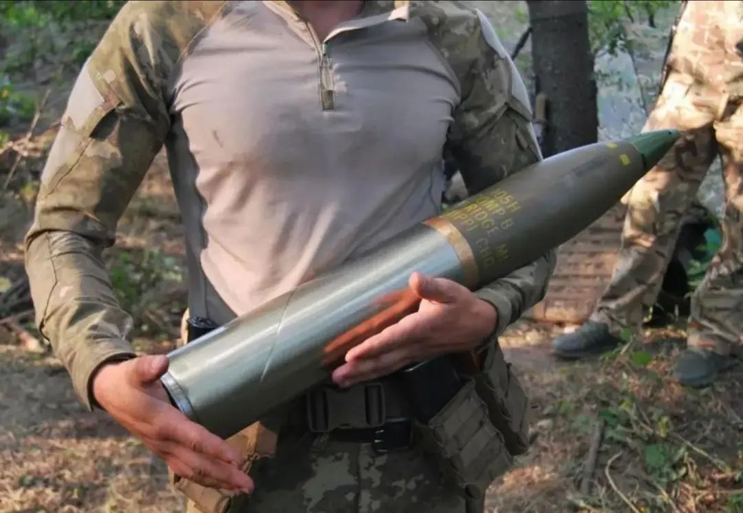 射程太短,火控被阉!美制“猴版”小钢炮,乌军却当成心肝大宝贝