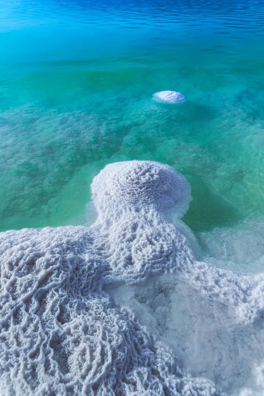 别囤盐了!中国最大的“天空之镜",比茶卡盐湖大56倍,价值12万亿,够全世界人口吃1000年!