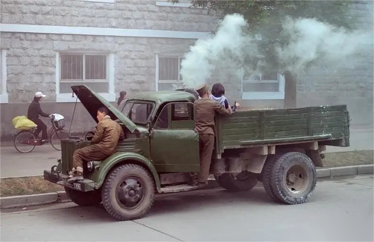 被联合国经济封锁,朝鲜哪来这么多钱生产的核导弹?