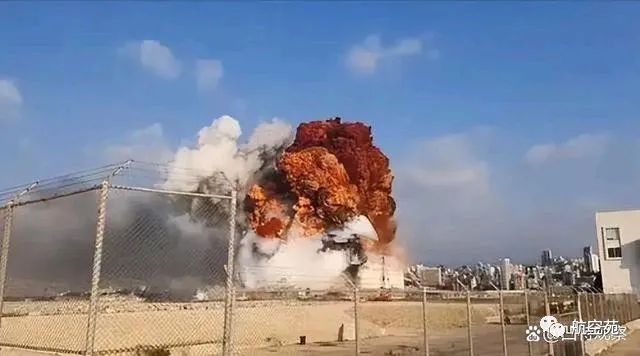 携带F16战斗机件200多名北约军事技术专家被三架米格-31战斗机毁灭