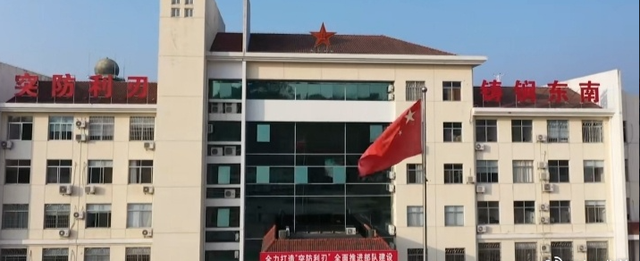 歼-6无人机挂满集束炸弹,锁定海峡对面,解放军手里还有几千架