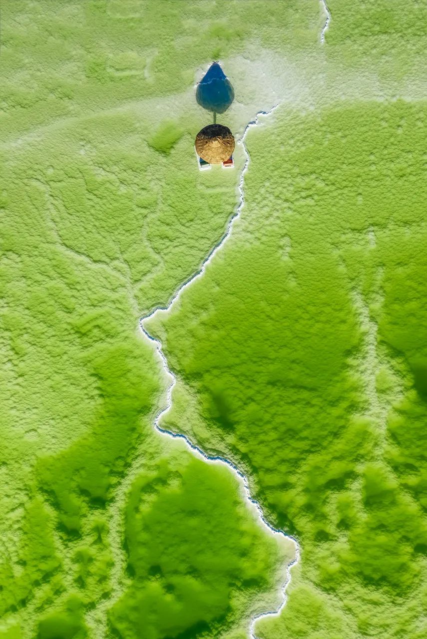 别囤盐了!中国最大的“天空之镜",比茶卡盐湖大56倍,价值12万亿,够全世界人口吃1000年!