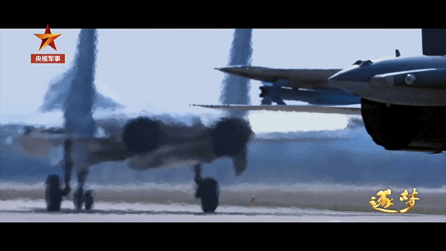 电影《壮志凌云》的剧情成了现实?央视曝光歼-16展示“首发破口,再发摧毁”神技!
