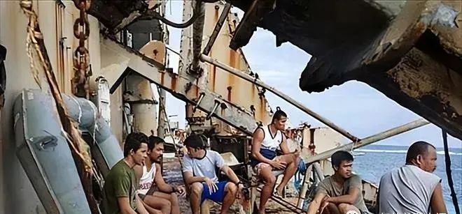 中国对菲律宾不再客气，仁爱礁那艘破船赶紧拖走