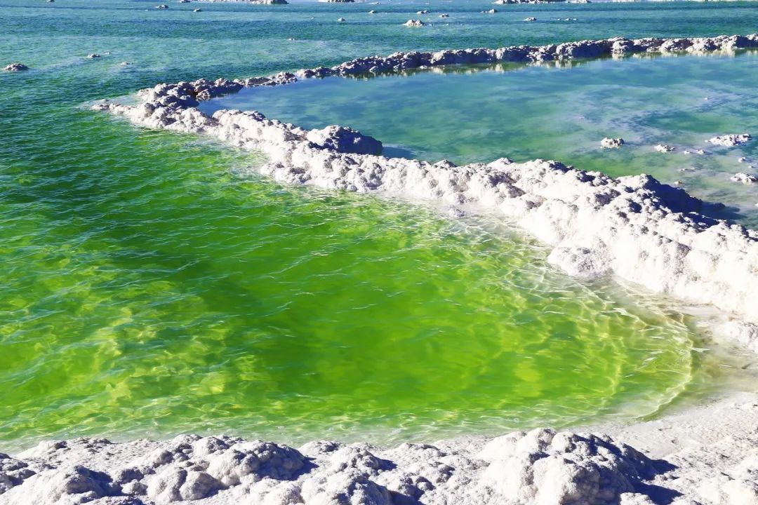 别囤盐了!中国最大的“天空之镜",比茶卡盐湖大56倍,价值12万亿,够全世界人口吃1000年!