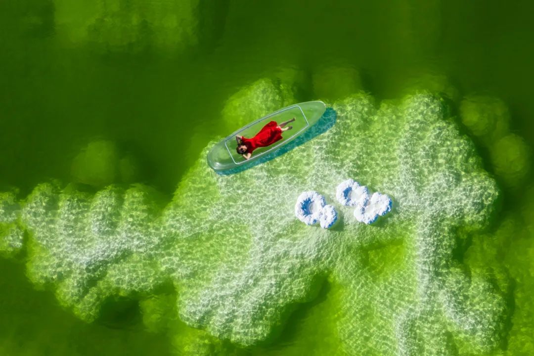 别囤盐了!中国最大的“天空之镜",比茶卡盐湖大56倍,价值12万亿,够全世界人口吃1000年!