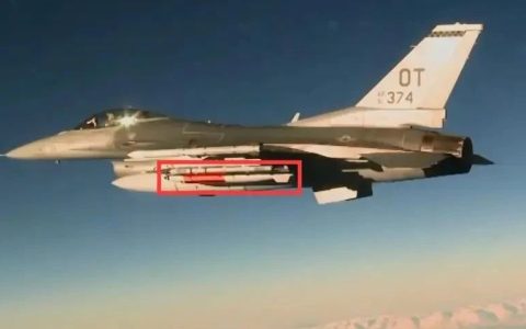 北约授意乌用F-16挂B-61核弹袭击俄罗斯控制下的扎波罗热核电站？