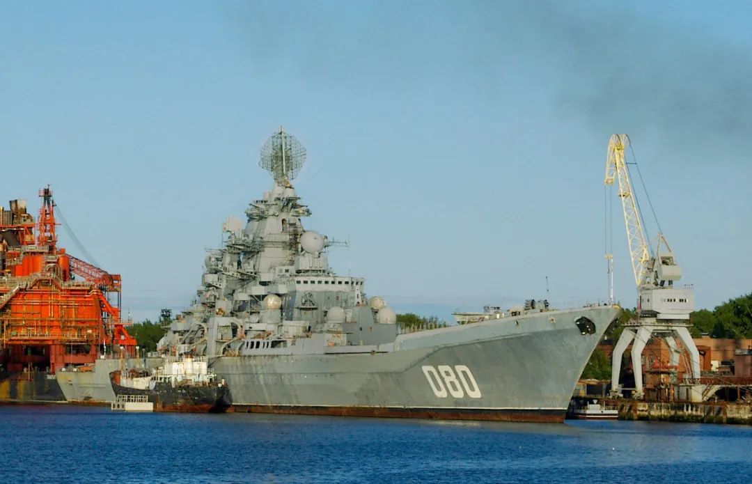 俄罗斯海军的钱都去哪了？俄官媒曝光核动力巡洋舰修了12年，耗费152亿人民币！