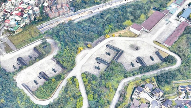 歼-6无人机挂满集束炸弹,锁定海峡对面,解放军手里还有几千架