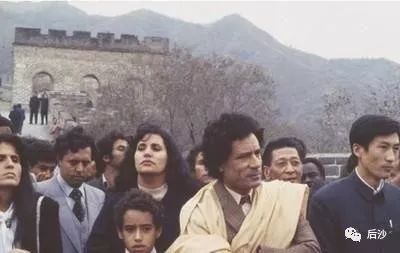 淹死近两万人,西方管杀不管埋