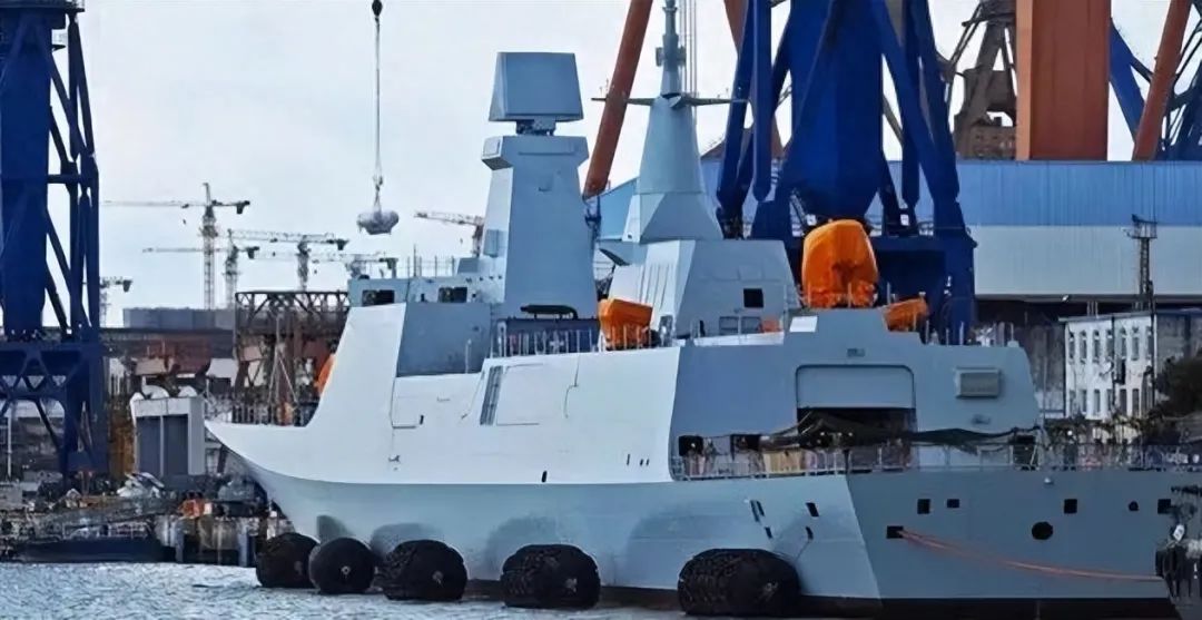 新一轮大爆发!继054B后,福建舰也传出好消息,下月大概率会海试