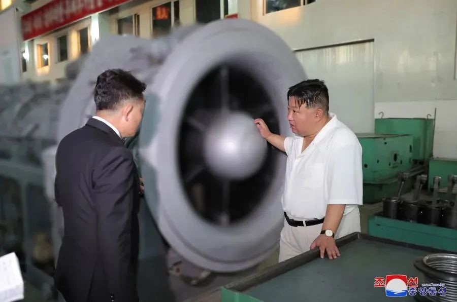 网友都看傻了！朝鲜亮出大国重器“舰用燃气轮机”，俄罗斯都没玩明白朝鲜如何“手搓”？