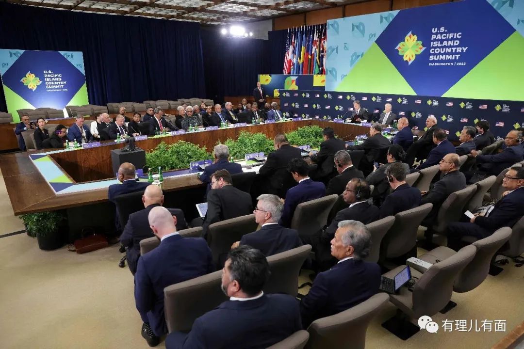 挂羊头卖狗肉,拜登又去扶贫了