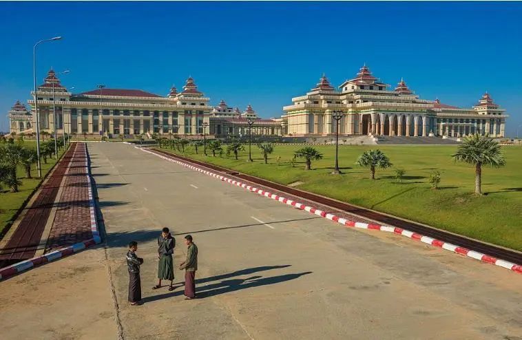 全球最失败迁都：缅甸迁都20年，新都怎沦为“烂尾鬼城”？