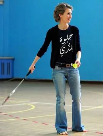 访华圈粉无数,她是摧不毁的“沙漠玫瑰”