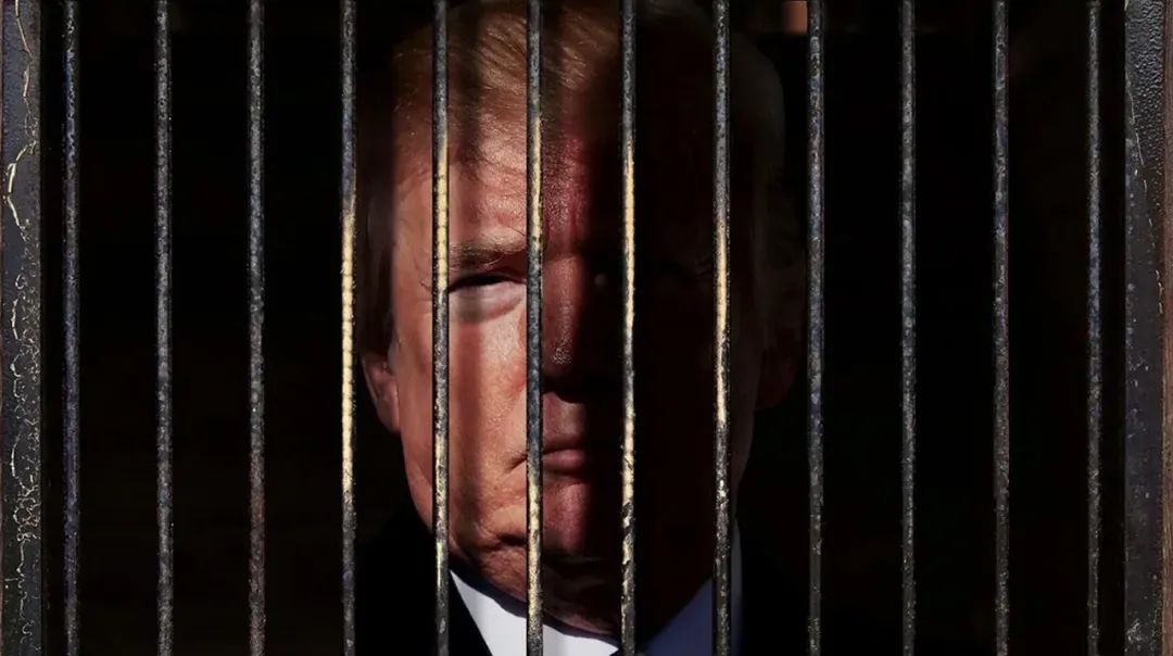 特朗普审判日期已定,屡遭起诉选情为何一路看涨?