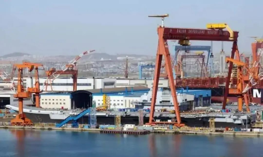 辽宁舰已脱胎换骨,摘掉“训练舰”帽子,放眼亚洲,根本没有对手