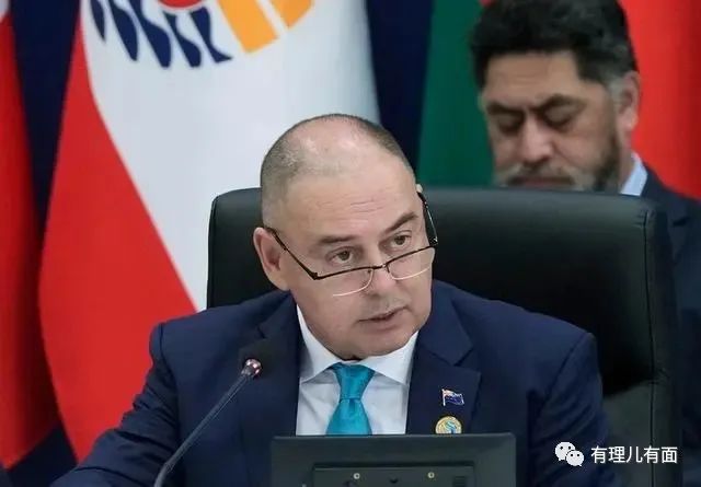 挂羊头卖狗肉,拜登又去扶贫了