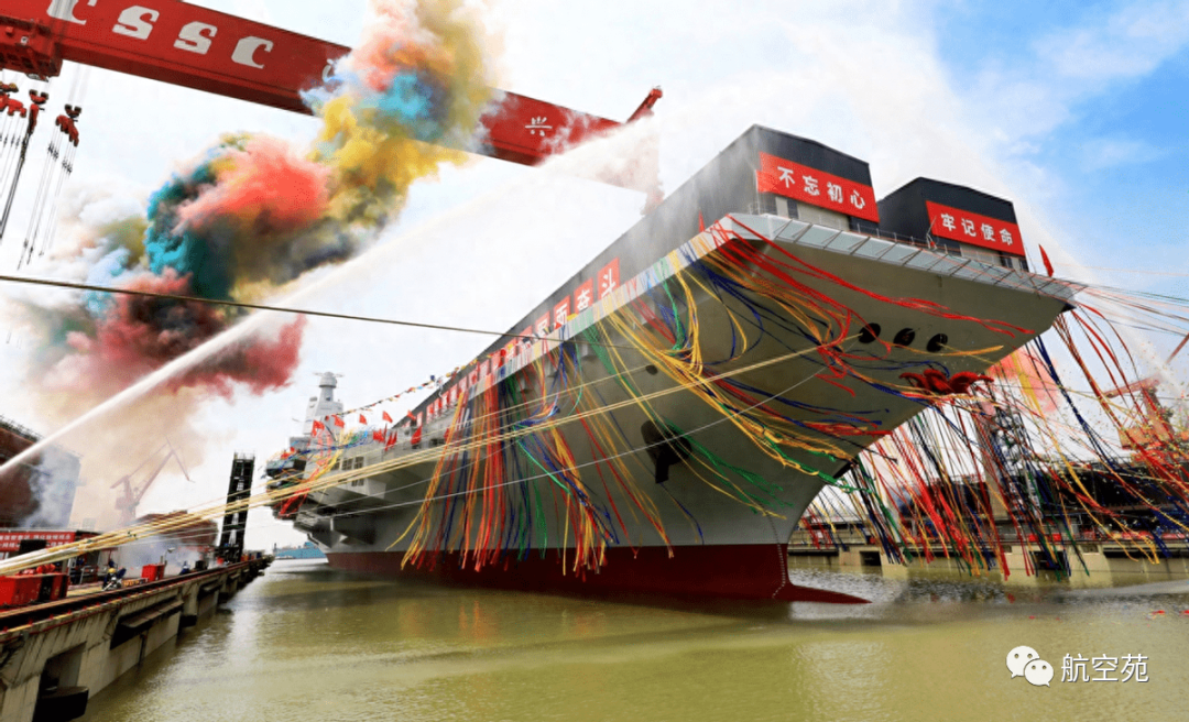 福建舰给了大惊喜,3条工棚拆除,歼35也成型,国庆献礼指日可待