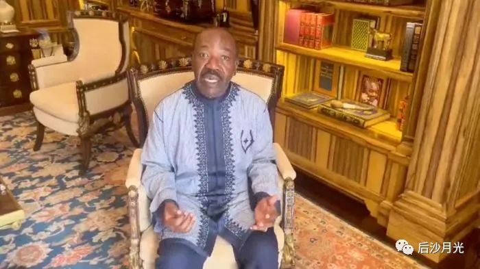 马克龙“祸不单行”,非洲小弟又政变了