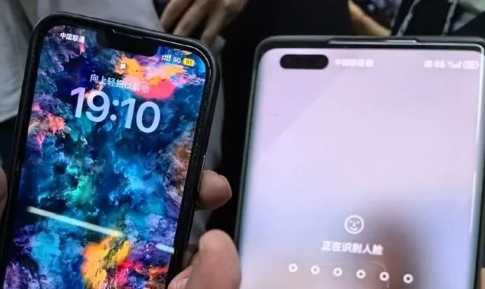 4年前华为跌倒、苹果吃饱;4年后苹果跌倒、华为吃饱