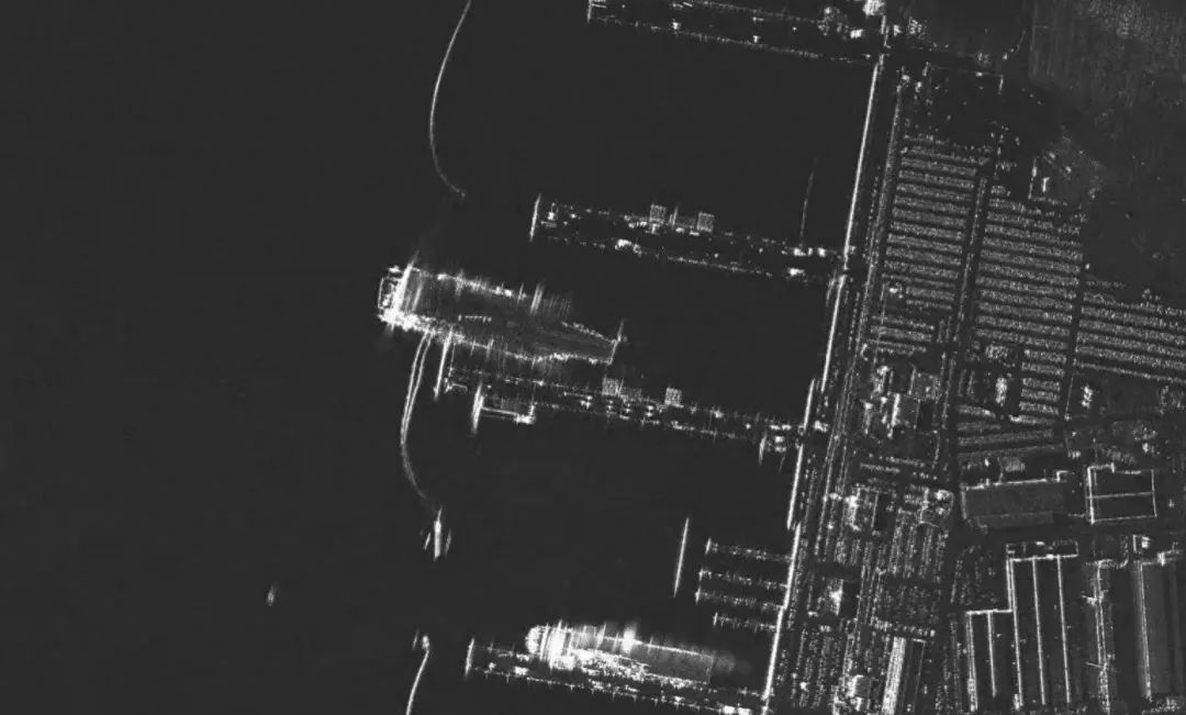 解放军防御网升级!中国巨型卫星24小时不眨眼,美舰队无处遁形