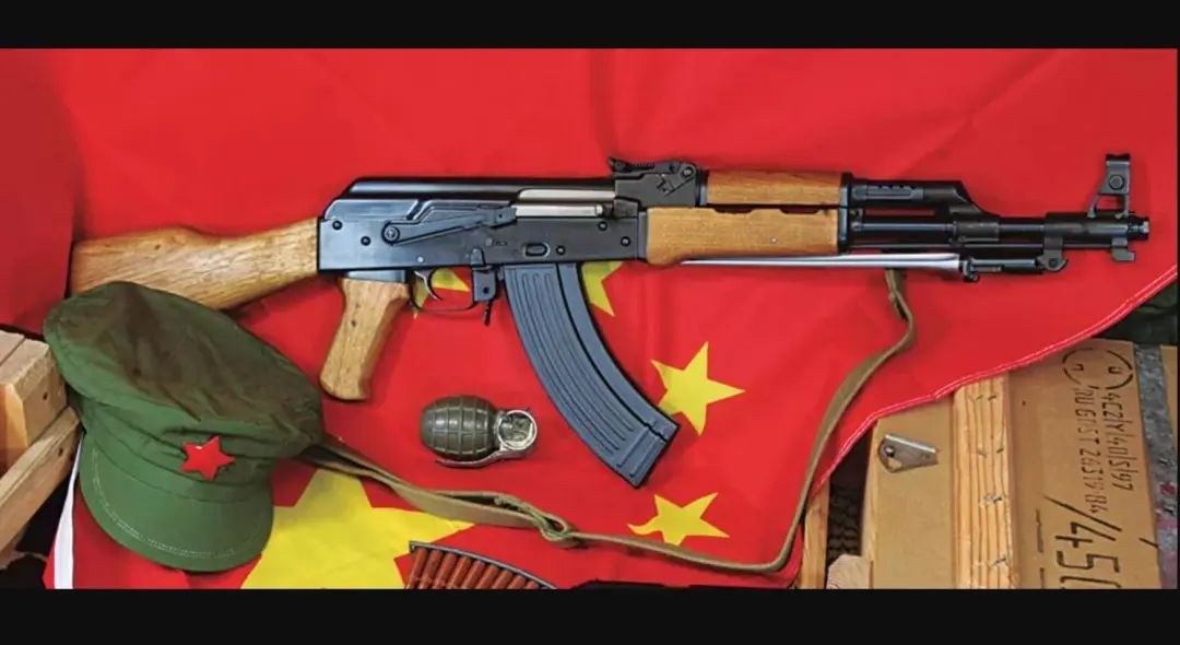 解放军的三棱军刺,淬毒,放血,可怕的伤口,已被联合国禁用?