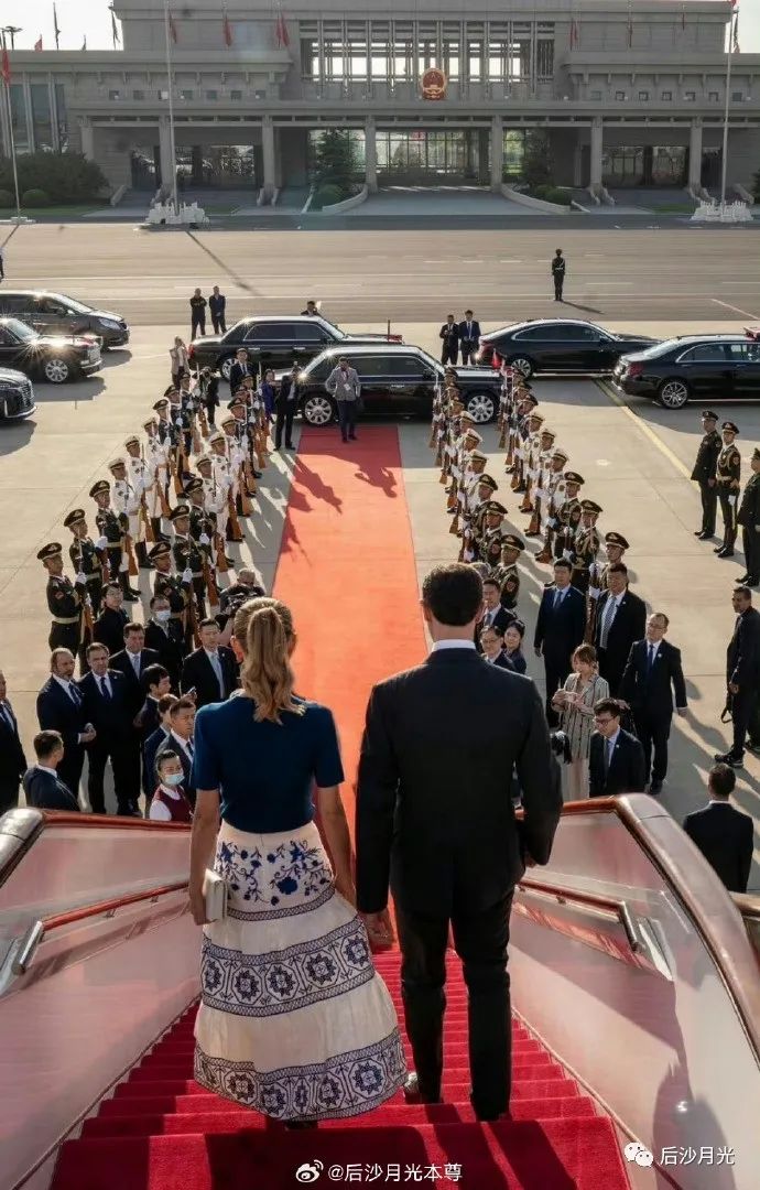 五年前的一张照片,为何还会触动中国人的心?