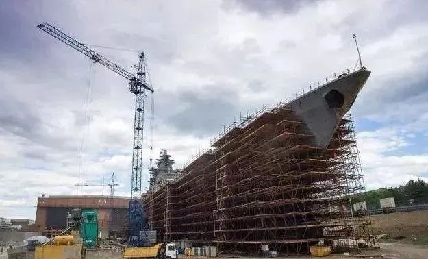 我国首艘核动力巡洋舰曝光,排水量或超2.5万吨!可无限续航