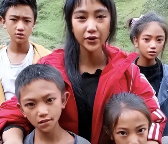 凉山“卖惨网红”被查,是粉饰太平还是罪有应得?
