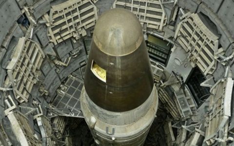 美国要做准备，“可能与中俄发生核冲突”！我们的核武库也该扩大了？