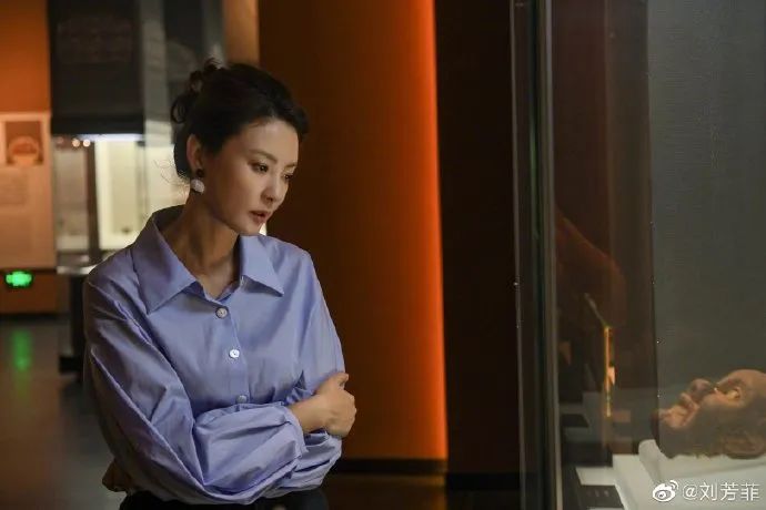 太突然,刘芳菲从央视名单中消失
