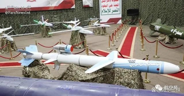 美军舰疯狂开火,激战9个小时击落胡塞武装4枚导弹15架无人机。胡塞武装表现出了大胆的态度