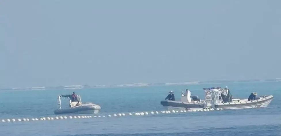 强闯黄岩岛失败之后,菲律宾再度出招,派遣“水鬼”割断中国浮标