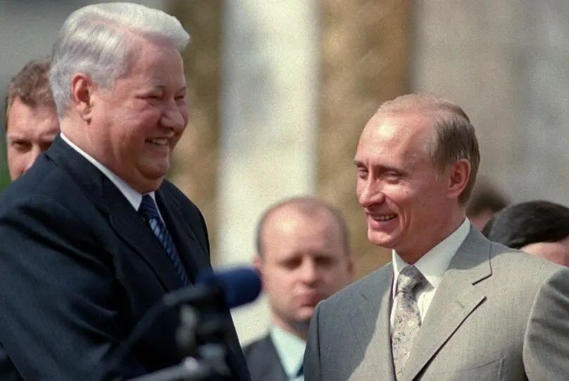 30年前叶利钦访美，亲美动作留下笑柄，最终导致国家重大危机