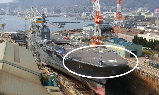 逆天！中国075型攻击舰居然装上了“滑跃式甲板”？