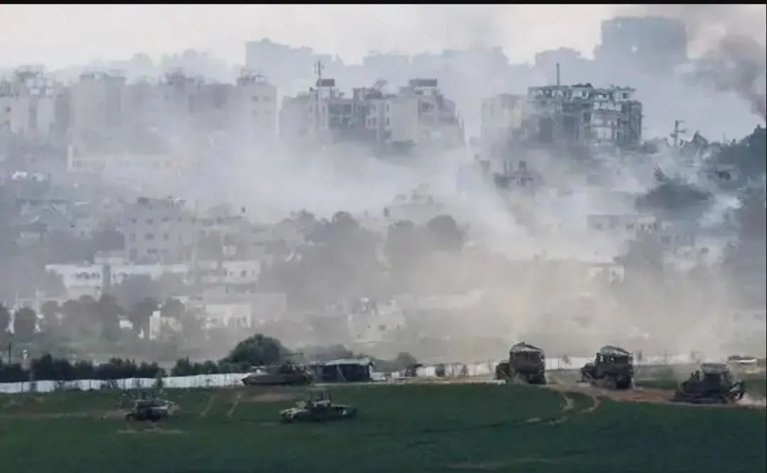 乌克兰挨揍600天,美国一兵未出!以色列遭袭次日美军倾巢出动