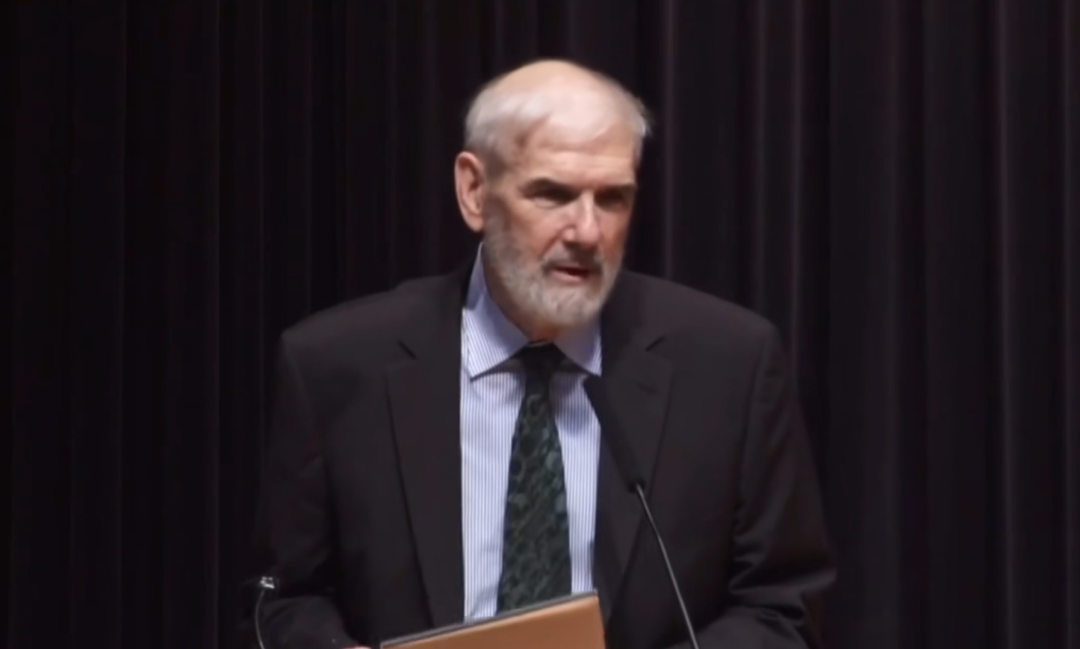 “爱因斯坦”又叫“艾一石”?那些年,我们见过的奇葩译名