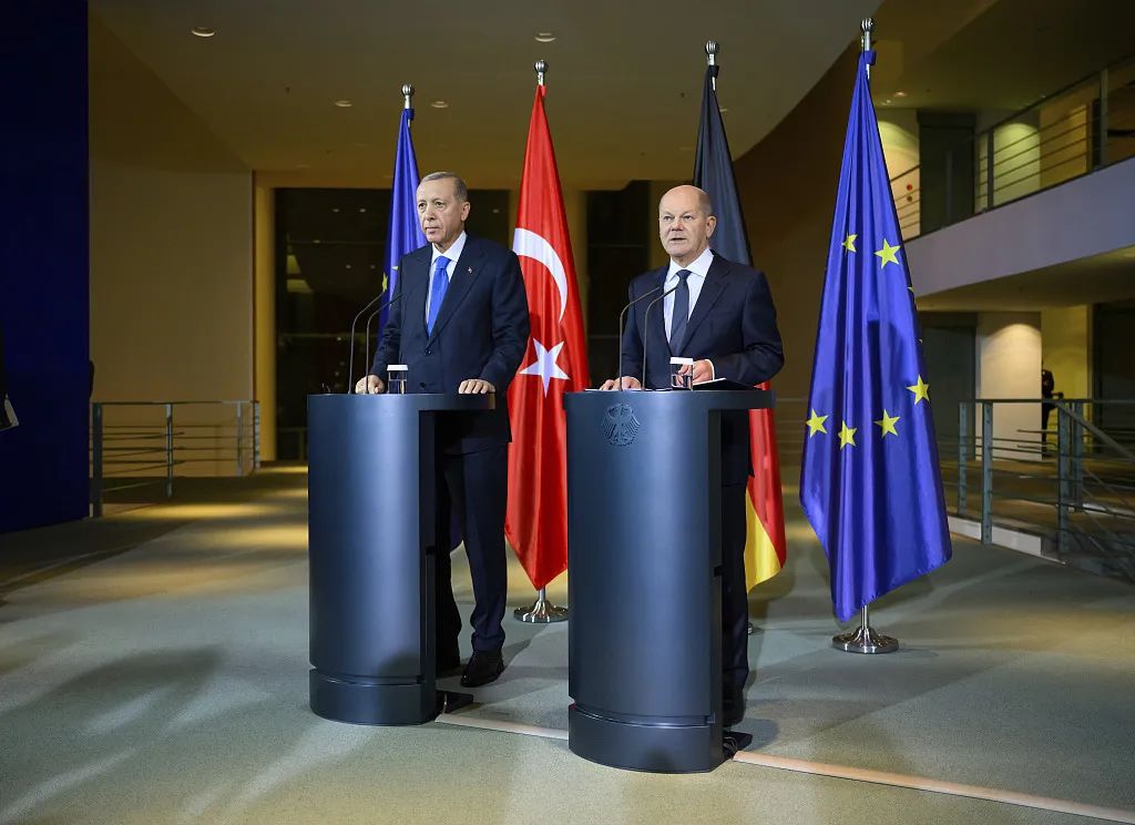 点击查看大图 他"怼脸输出":我们又没搞大屠杀,不欠以色列