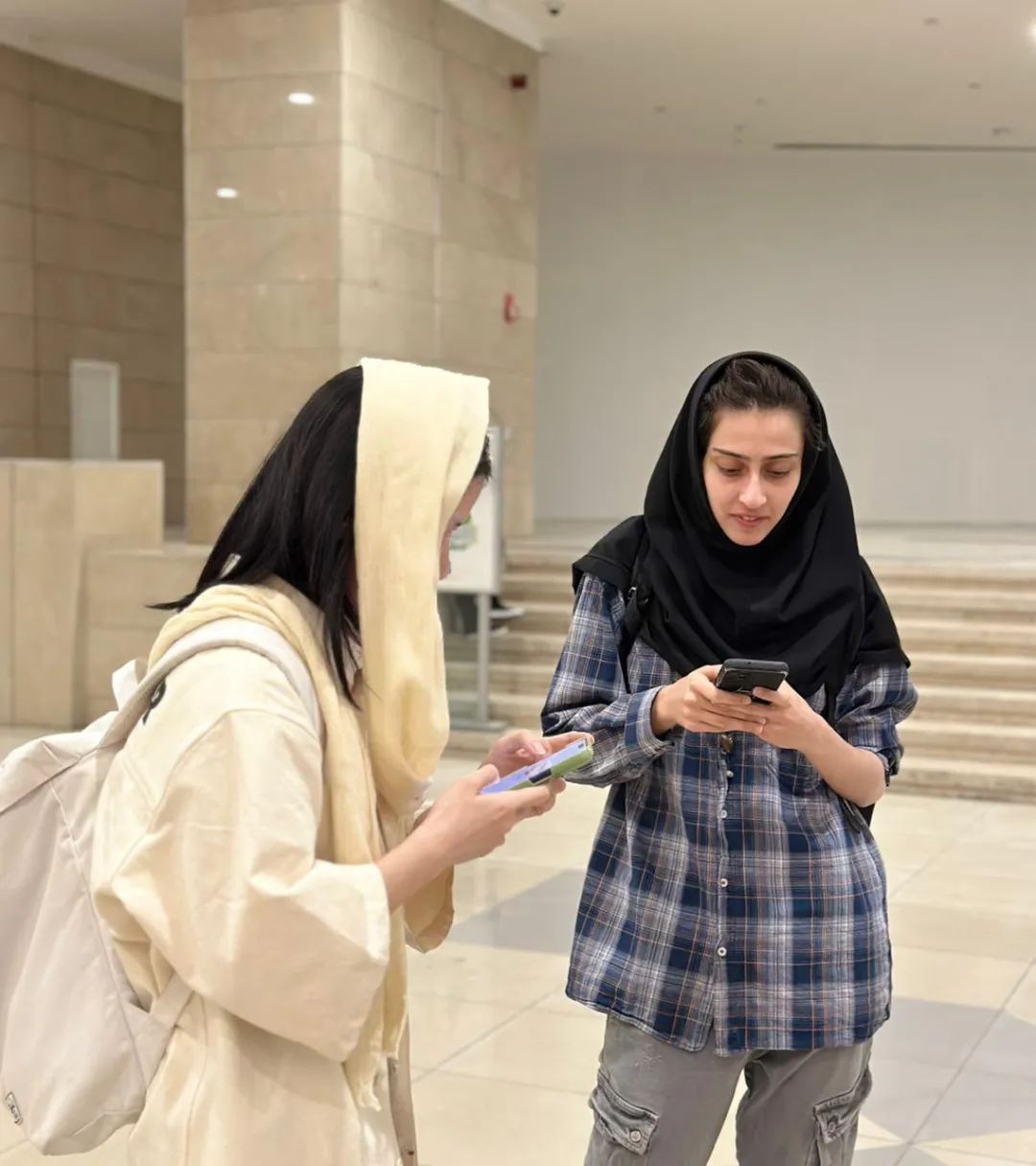 亲历:被美国制裁了40年的大国, 小孩都在拼命学中文