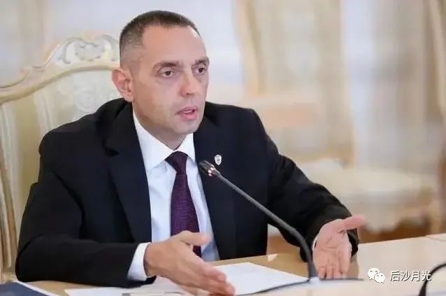 来自美国的死亡威胁!这位情报局长辞职