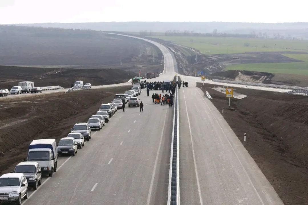 俄罗斯,为什么几乎没有高速公路?