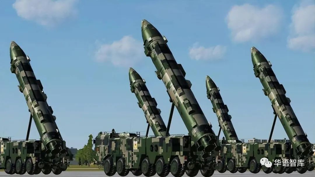 美专家:解放军击沉美航母,需要发射多少枚东风导弹?